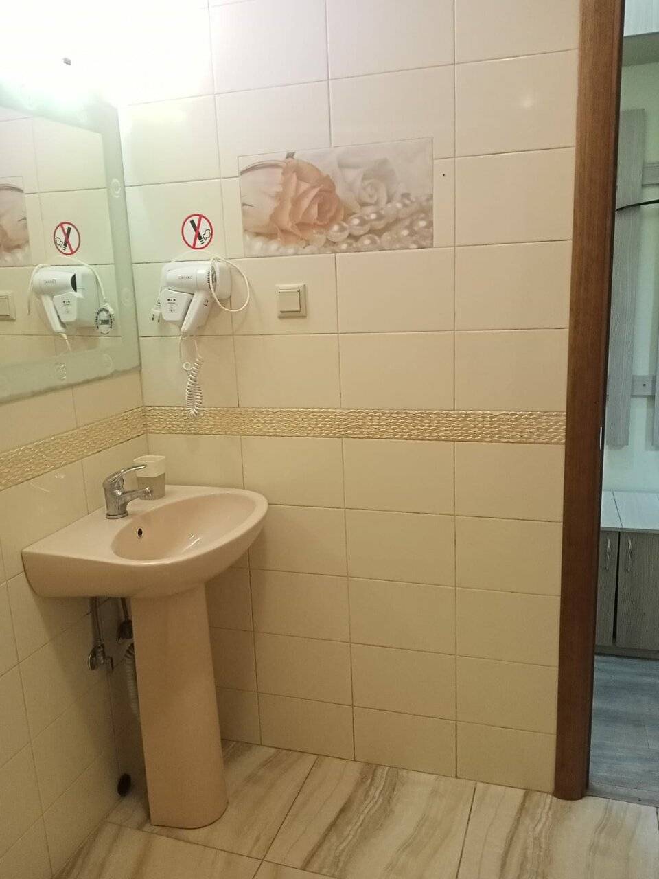 Фотографии номера Стандартный двухместный номер с 1 кроватью в Гостинице Кубань Восток Краснодар