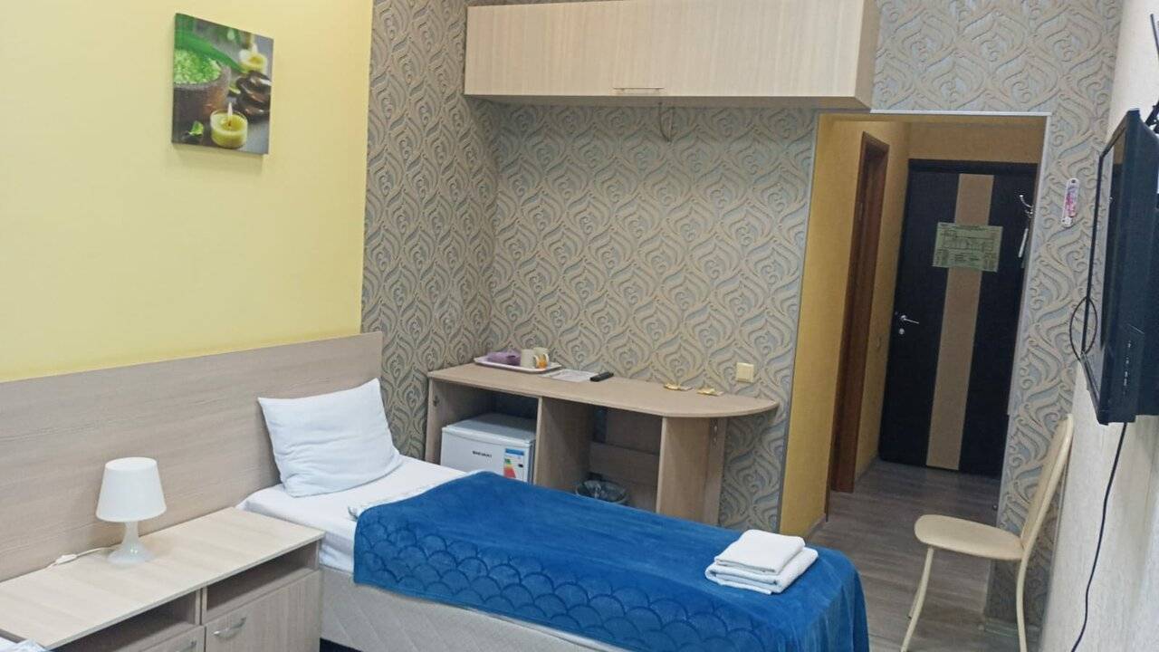 Фотографии номера Стандартный трехместный номер в Гостинице Кубань Восток Краснодар