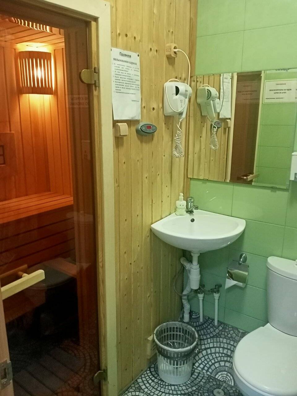 Фотографии номера Стандартный двухместный номер с 1 кроватью в Гостинице Кубань Восток Краснодар