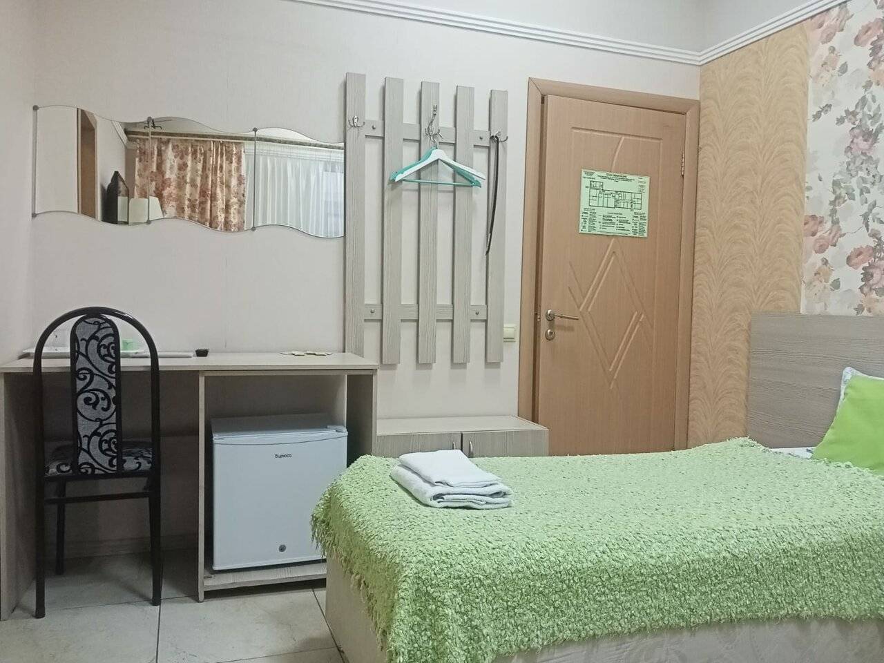 Фотографии номера Стандартный двухместный номер с 1 кроватью в Гостинице Кубань Восток Краснодар