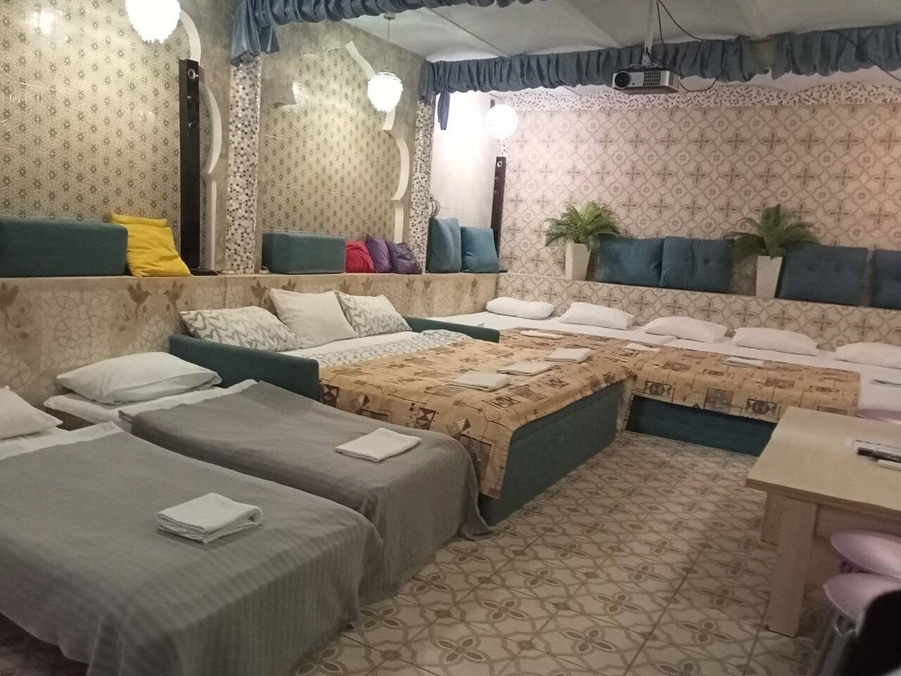 Фотографии номера 6-и местный номер (цоколь) в Гостинице Кубань Восток Краснодар