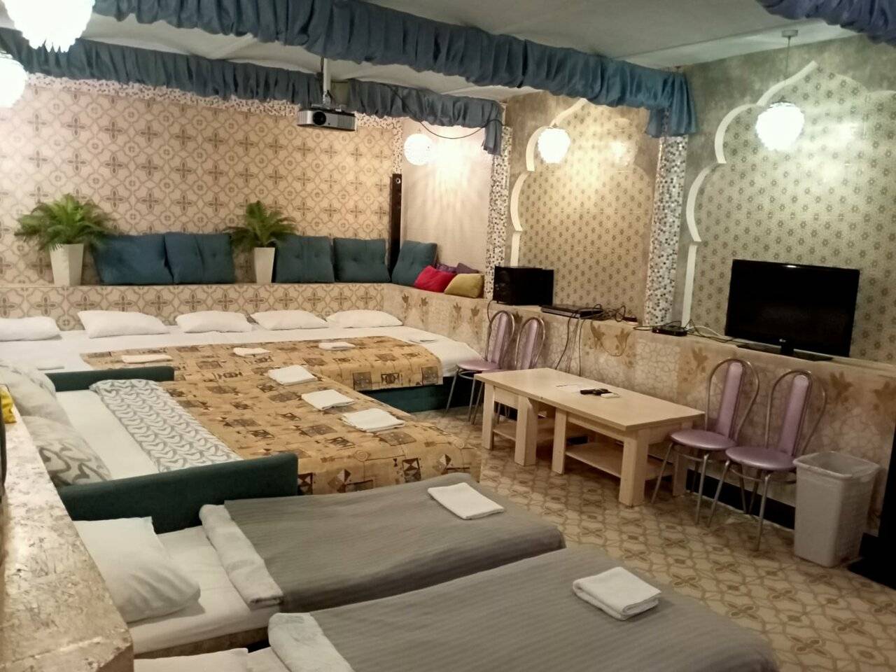 Фотографии номера 6-и местный номер (цоколь) в Гостинице Кубань Восток Краснодар